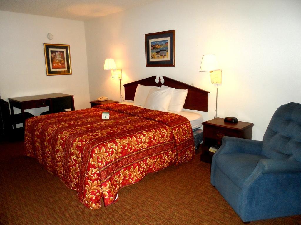 Budgetel Inn Houston/Nasa Webster Habitación foto