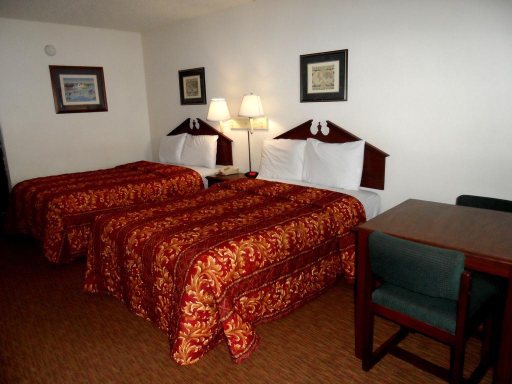 Budgetel Inn Houston/Nasa Webster Habitación foto